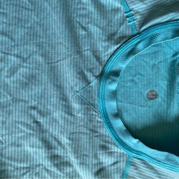 Lululemon Long sleeve in light blue - Picture 2 of 5